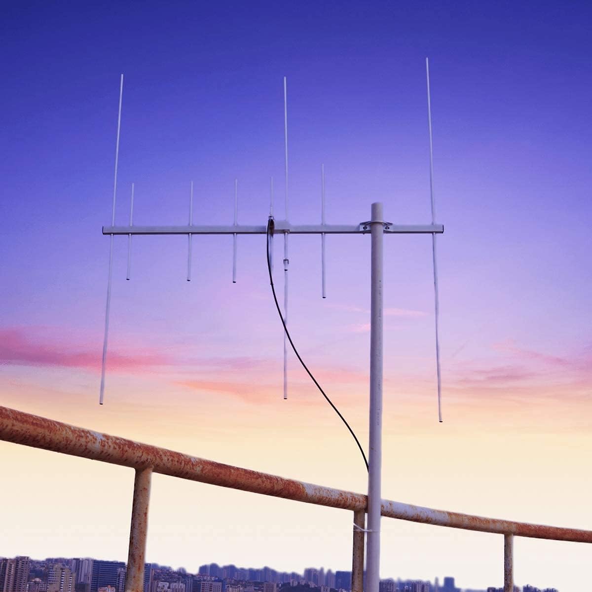 Dual Band Outdoor Yagi Antenna 8 Elements 3 Sections J523
