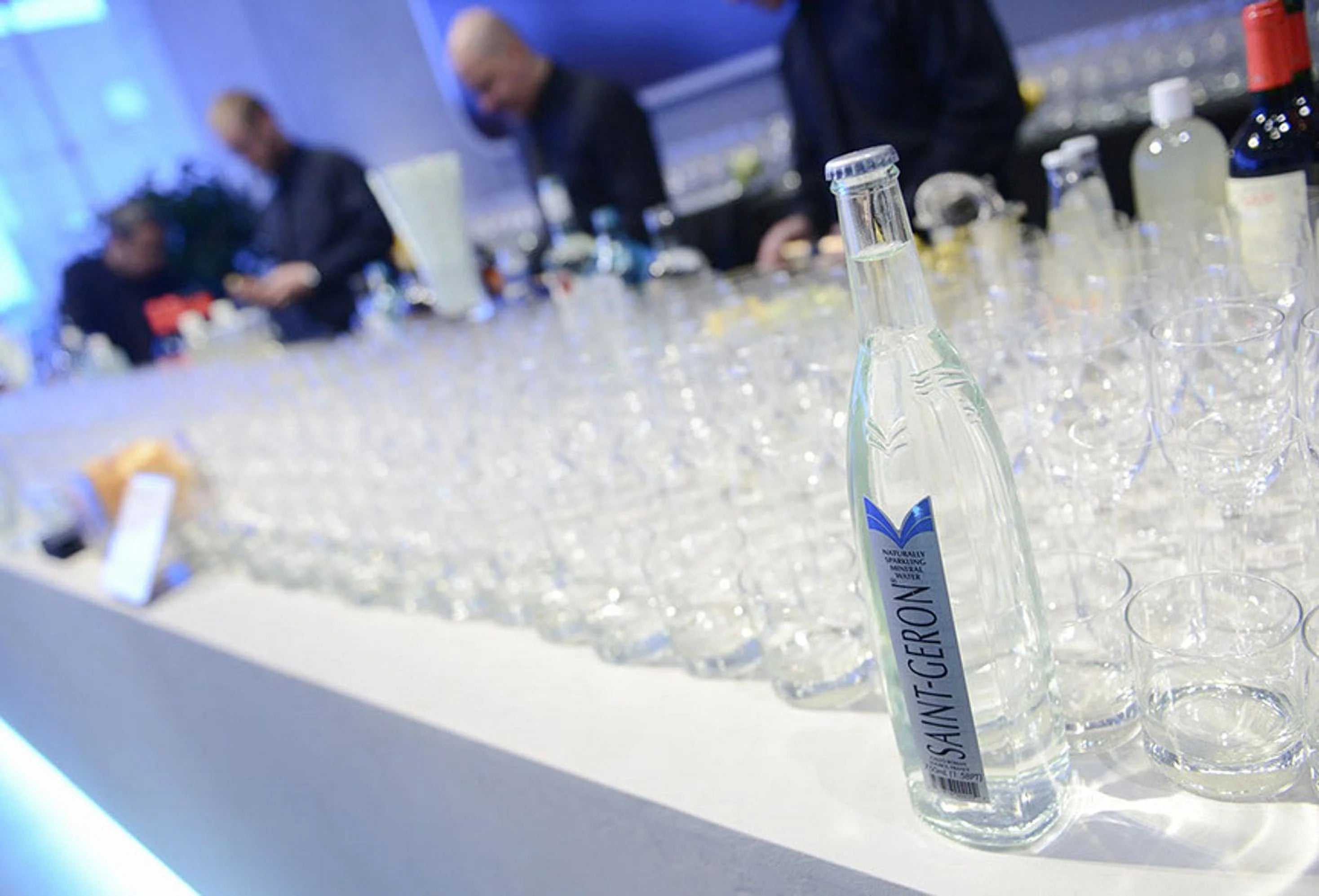 25.3 Fl Oz Mineral Water (12 Glass Bottles) S4458