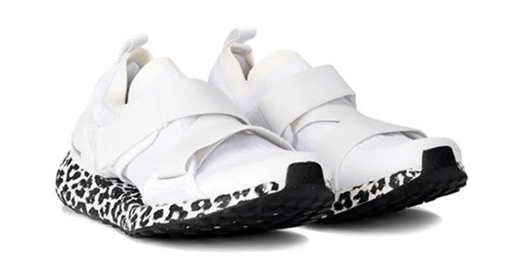 White Trainers O1545