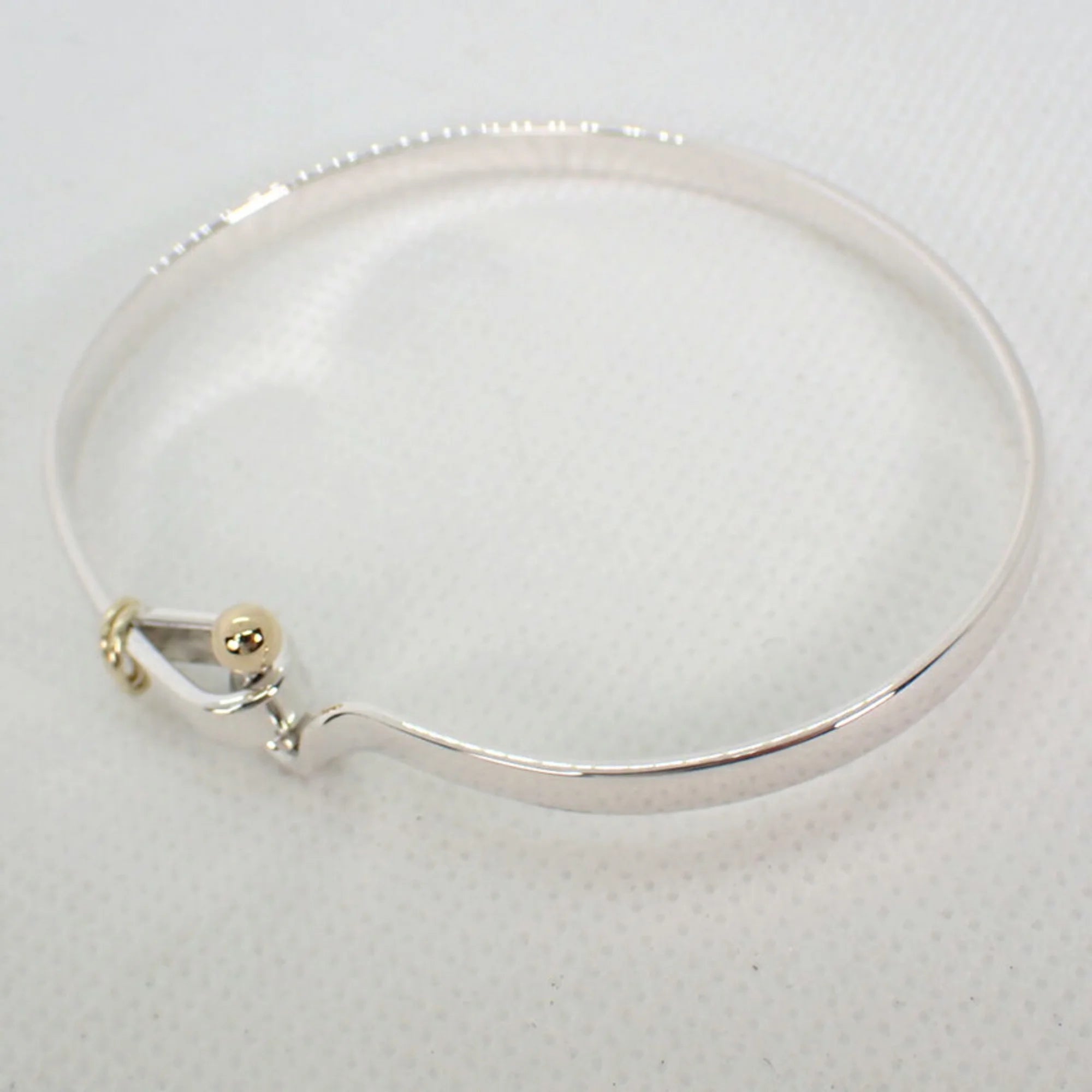 SV925 750 Hook & Eye Bangle G97375